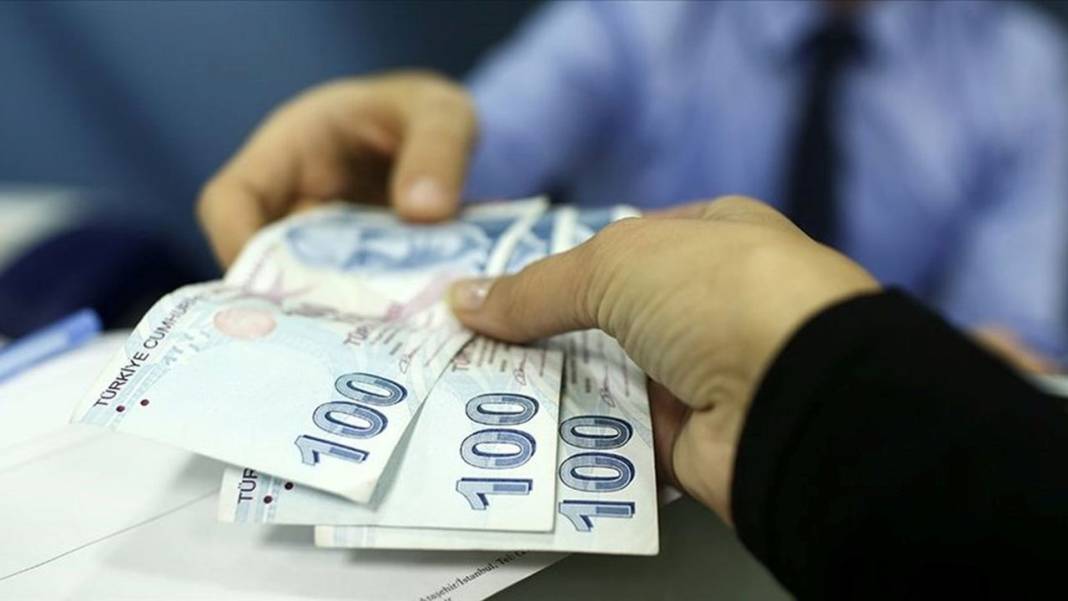En Düşük Emekli Maaşına 2 Bin TL Zam Yolda! Emeklilerin Bu Habere Bayram Edecek! 4